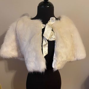 GB girls White Faux Fur Capelet